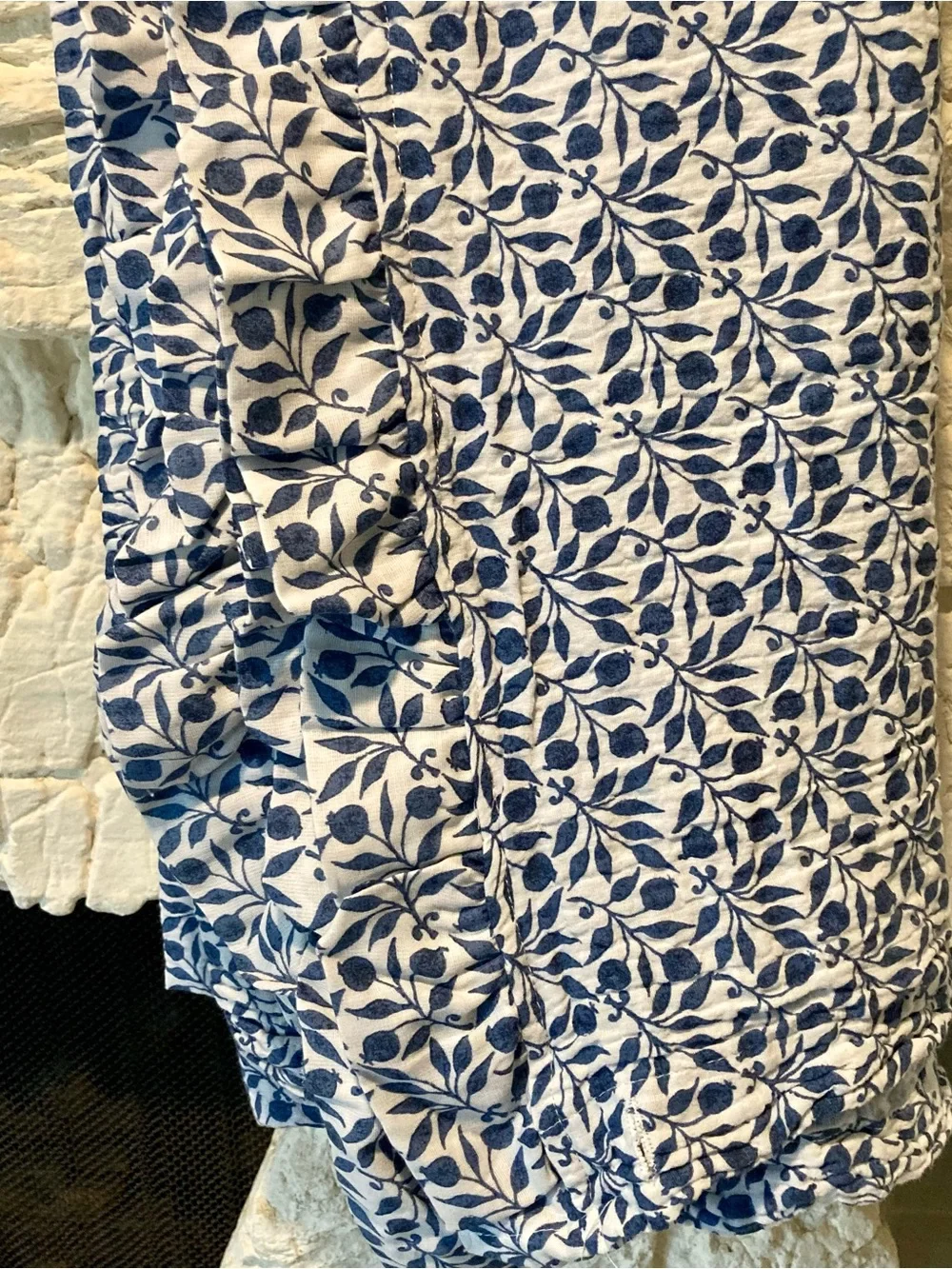 NWT Morris and Co 100% cotton gauze shower curtain-blue/white pattern “Rosehip”
